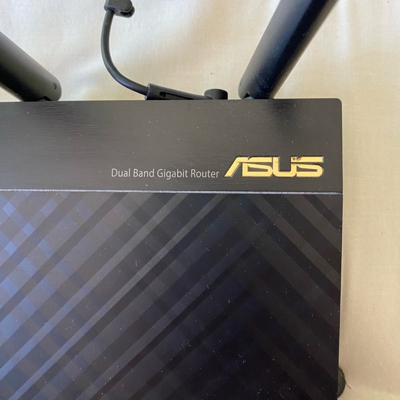 ASUS WiFi Internet Router - Picture 6 of 9